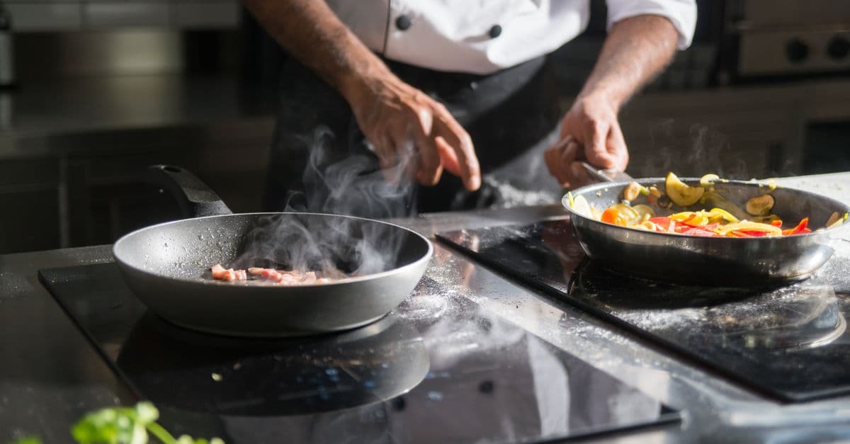 Cast Iron vs Ceramic Cookware